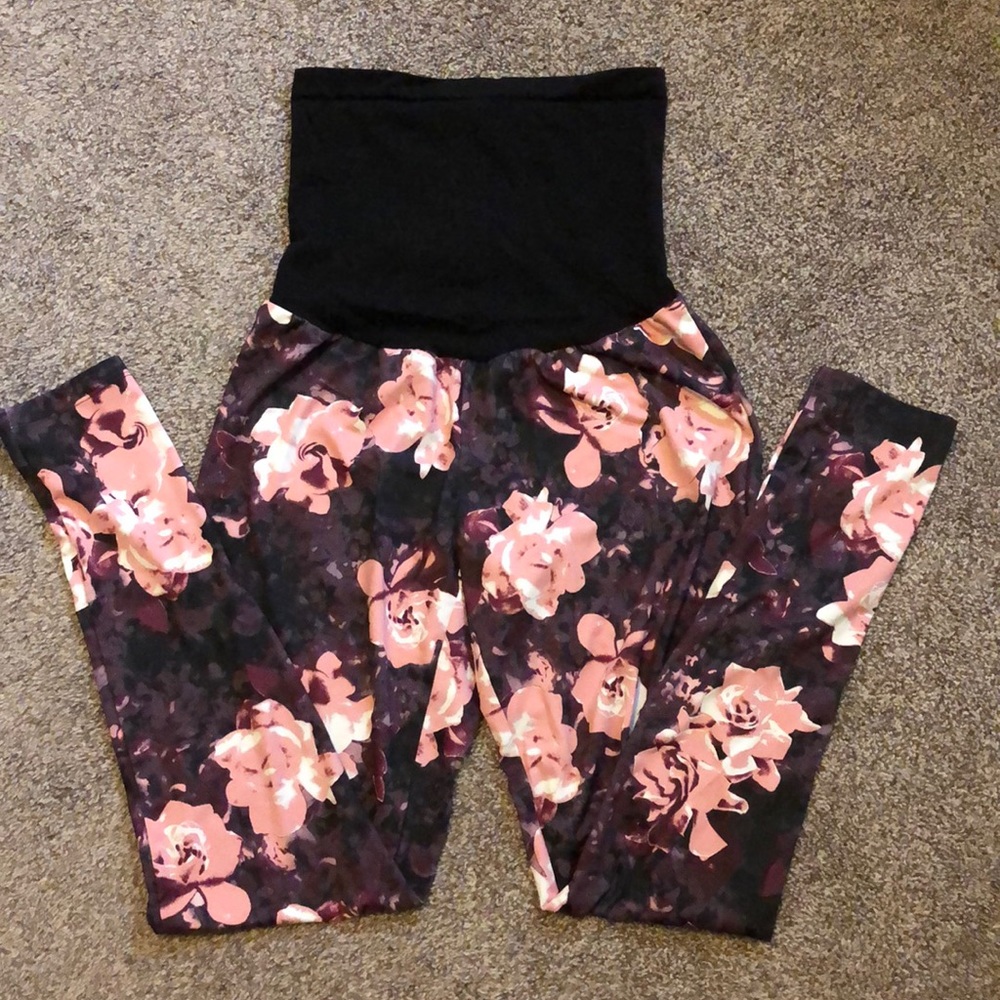 Motherhood Maternity leggings/work out pants